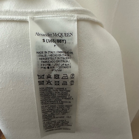 Alexander McQueen Off the Shoulder Ruffle Bateau Neckline Dress - Authentic - Picture 12 of 15